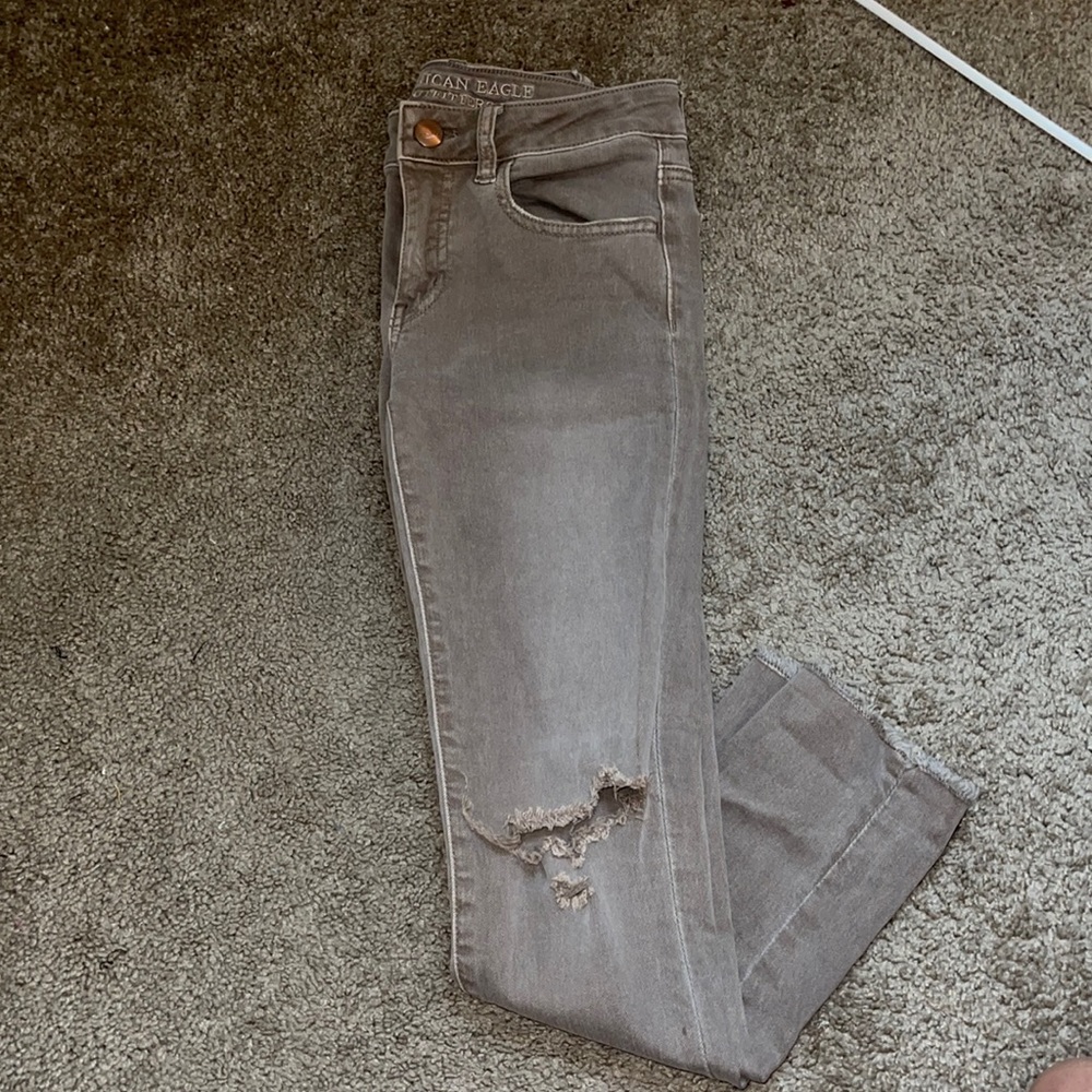 American eagle super super strectch distressed denim. Skinny jeans